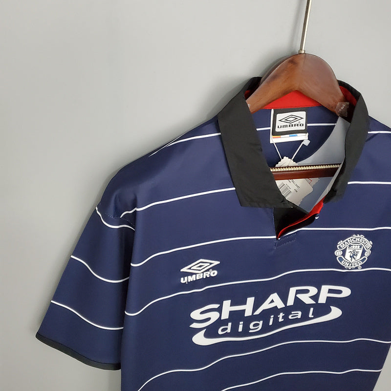 1999/00 Man United away kit - Imagen 3